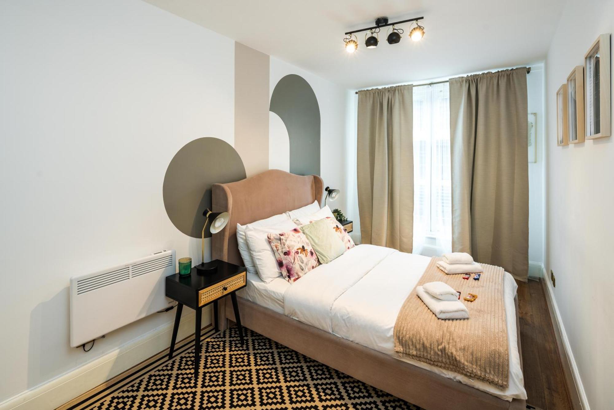 Charming Spacious 2Br Flat Near Station Plus Parking ลอนดอน ภายนอก รูปภาพ
